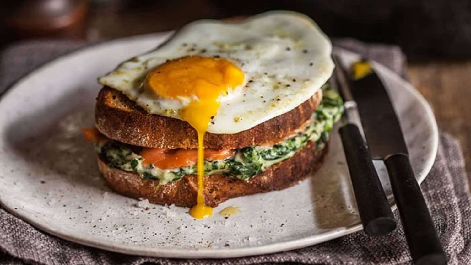EGG AND CHEESE TOAST
