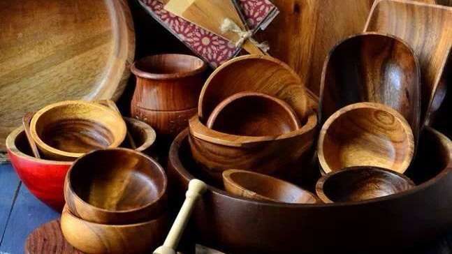 WOODEN HANDICRAFT ITEMS