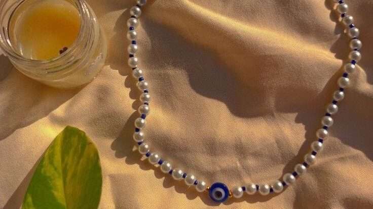 FAUX BEADED NECKLACE