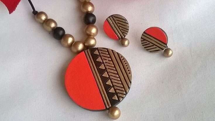 TERRACOTTA PENDANT SET